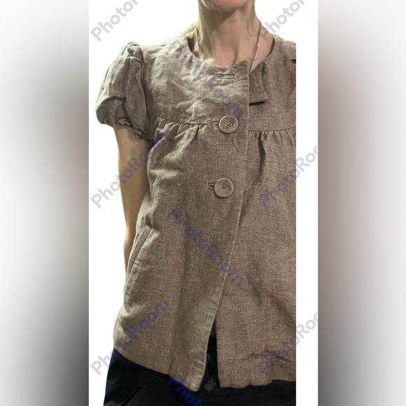 Gap short sleeve jacket with puff sleeves. ALL $5 ITEMS 3/$10!! - Picture 3 of 6